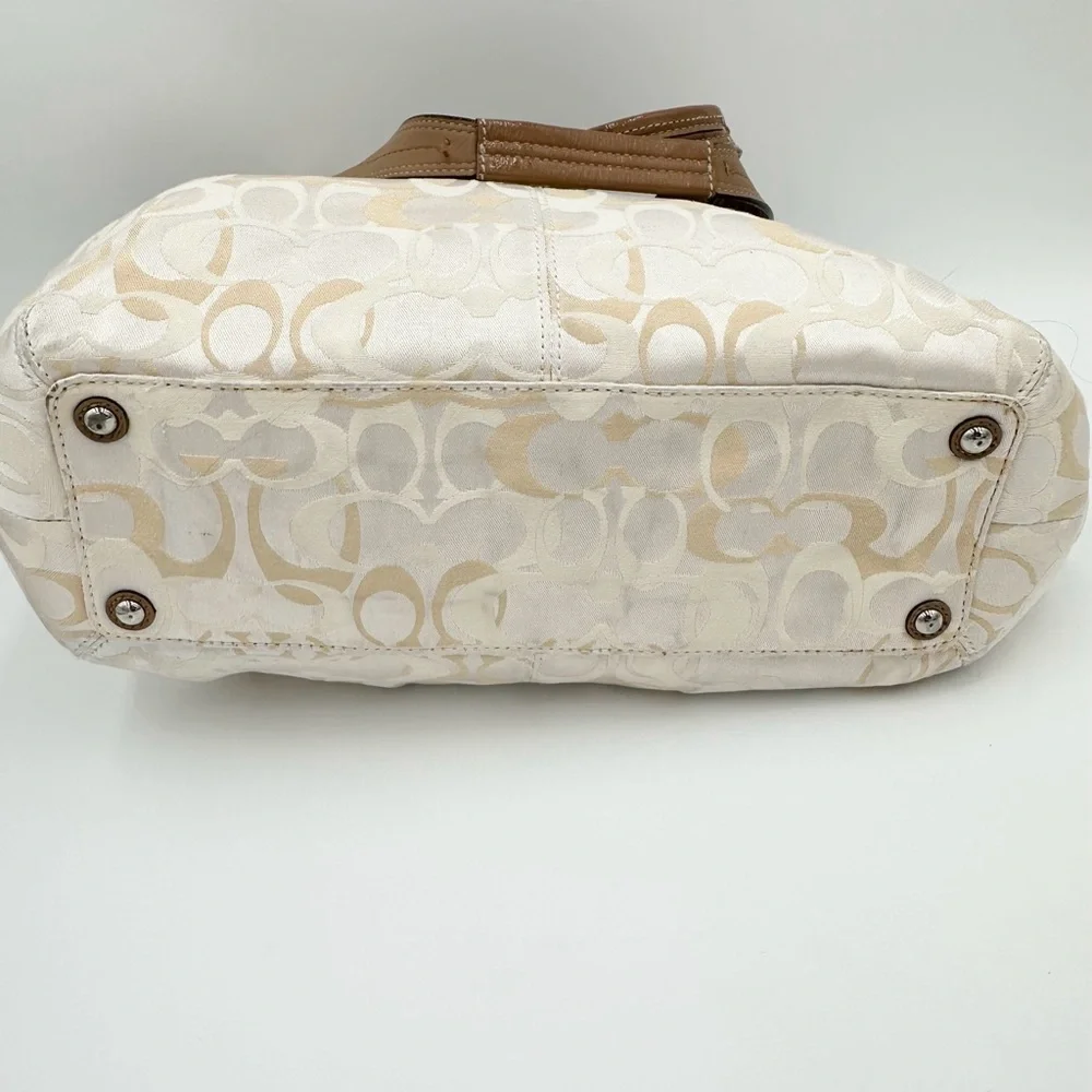 COACH CANVAS SHOULDER BAG PATENT LEATHER ADJUSTABLE STRAPS COACH TAG EUC - Picture 4 of 11